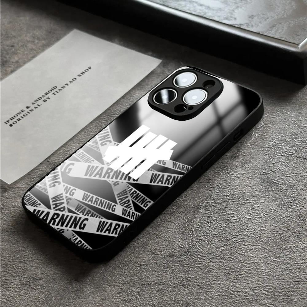 غطاء هاتف أنيق بتصميم شعار Und - مراجعة Phone Cases For Iphone 15 وسعره