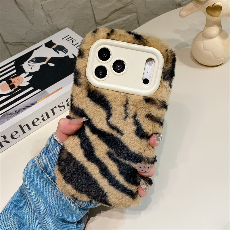 غطاء هاتف فاخر بنمط حمار وحشي  - مراجعة Phone Cases Iphone 13 وسعره