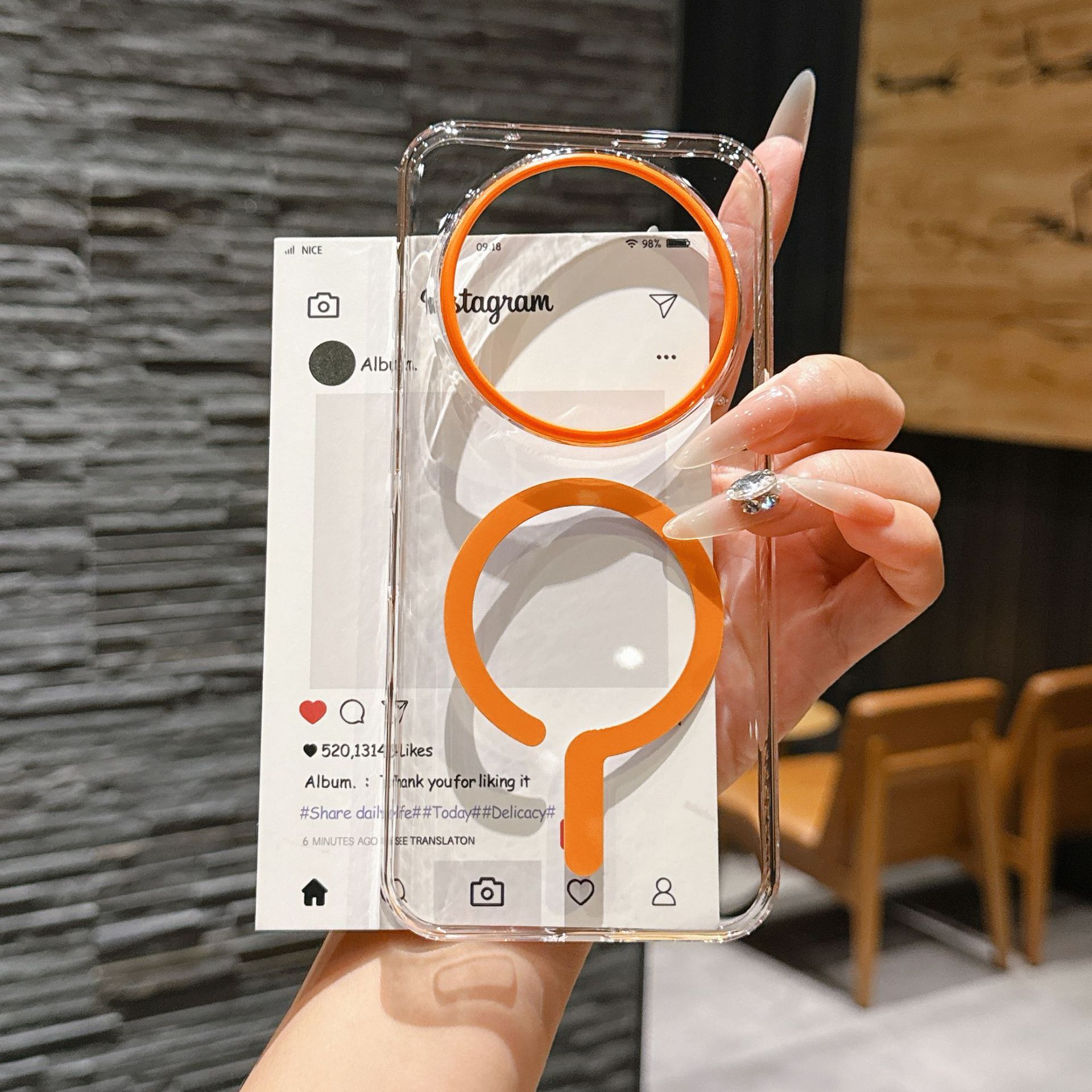 حافظة هاتف شفافة فاخرة عالية ا - مراجعة Clear Magsafe Case وسعره