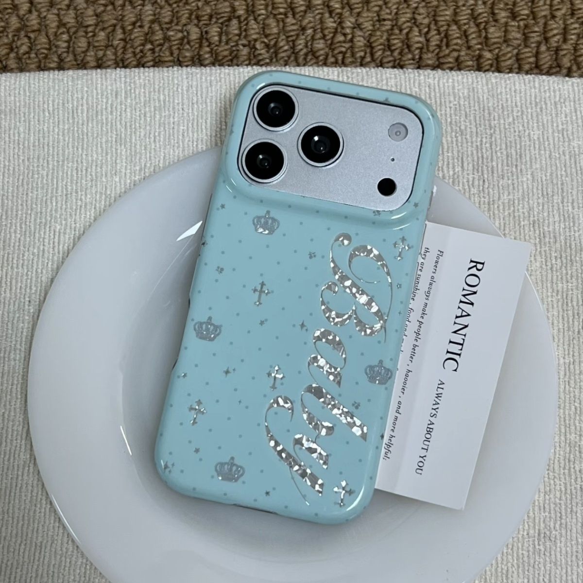 غطاء هاتف كوري بلون النعناع مع - مراجعة Phone Cases Iphone 13 وسعره