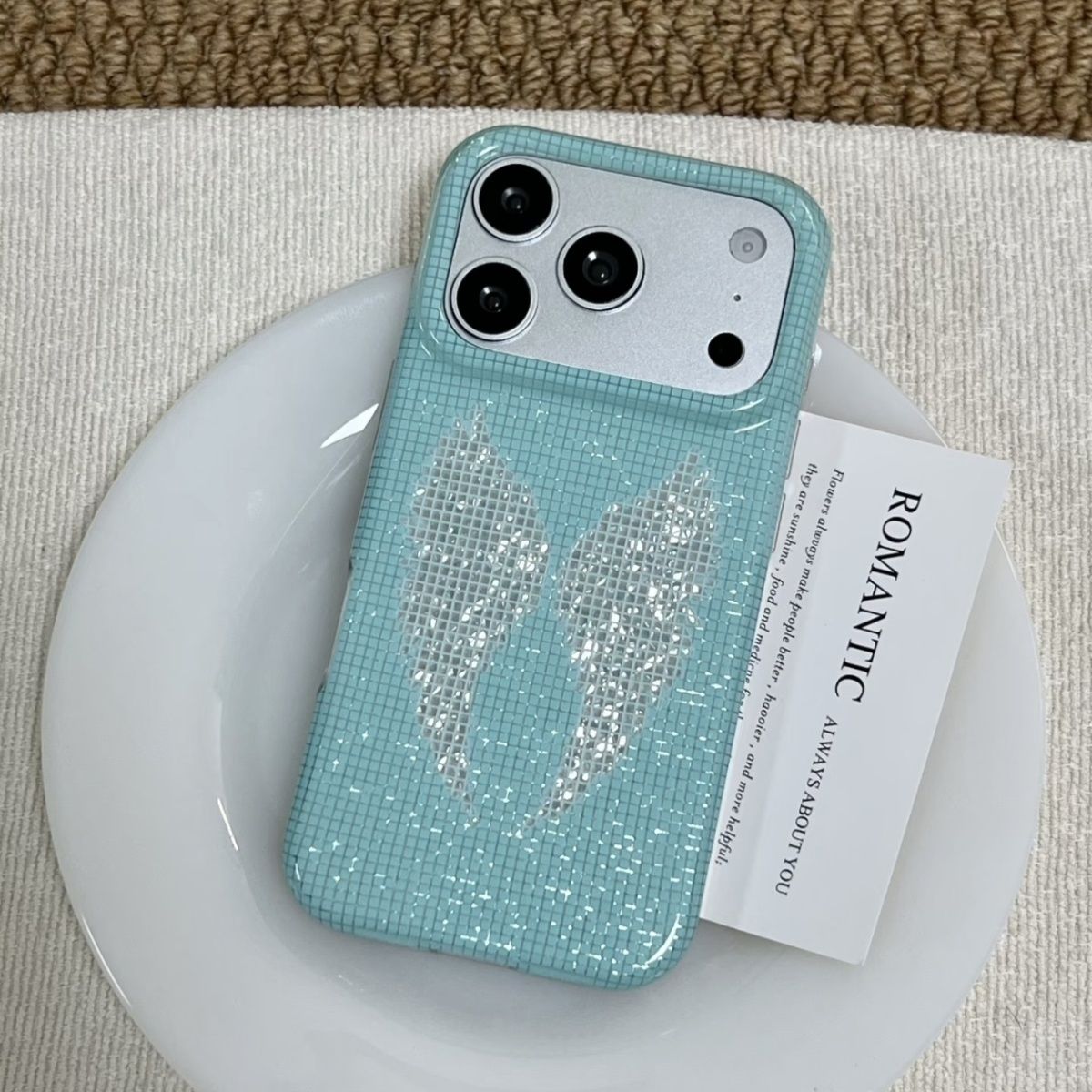 غطاء هاتف كوري بلون النعناع مع - مراجعة Phone Cases Iphone 13 وسعره