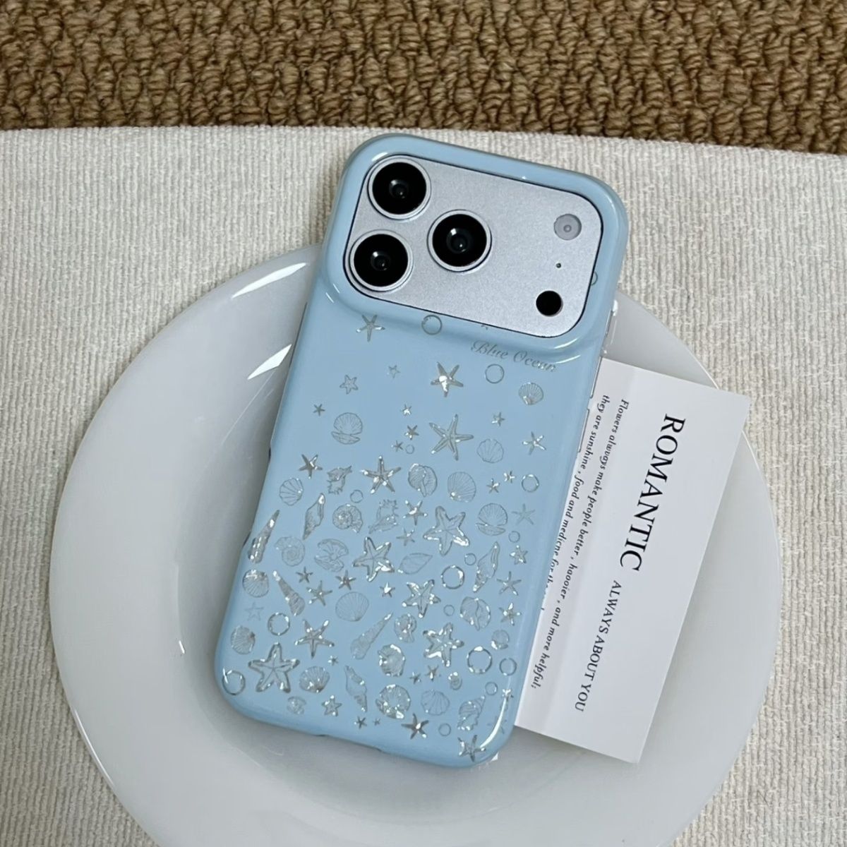 غطاء هاتف كوري بلون النعناع مع - مراجعة Phone Cases Iphone 13 وسعره